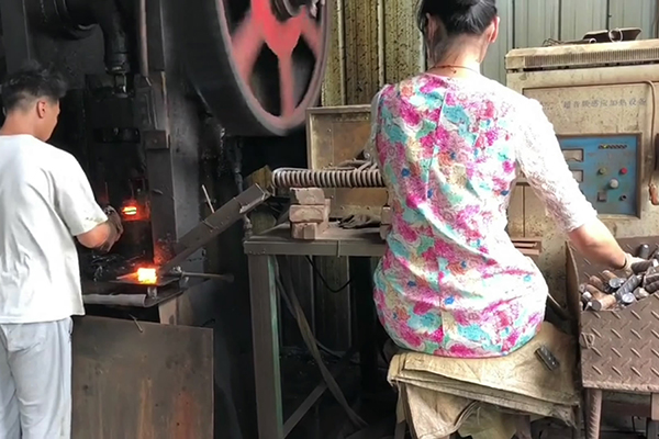 �ݼy䓽�ͨ�^�����l�Б�(y��ng)�ӟ��O(sh��)��ӟ��_��呉�����ĸ����