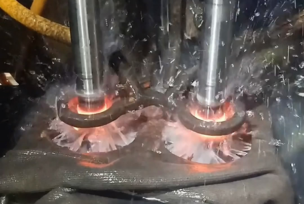 雙工位高頻淬火機(jī)床軸類(lèi)淬火設(shè)備