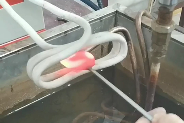 �{(di��o)����������˻��̎���ó����l����O(sh��)��