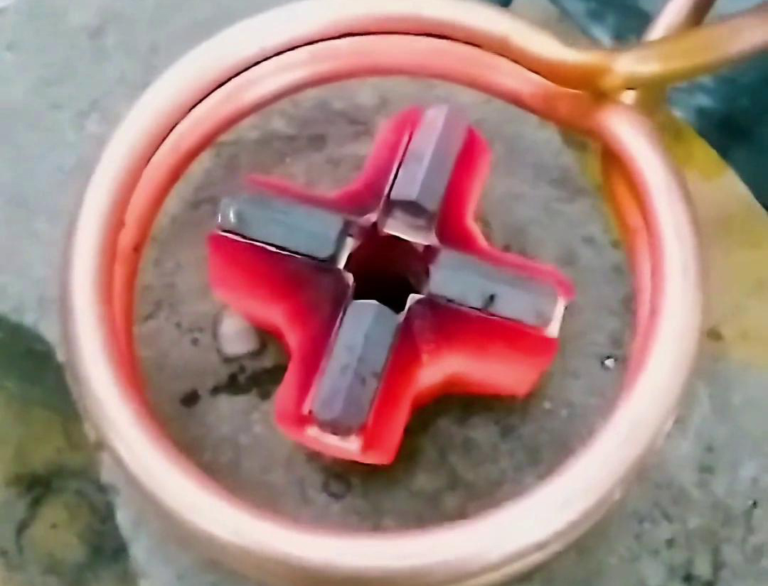 海拓高頻機生產(chǎn)廠家以專業(yè)的態(tài)度、自信的精神和優(yōu)質(zhì)的服務(wù)，贏得客戶的信賴和支持