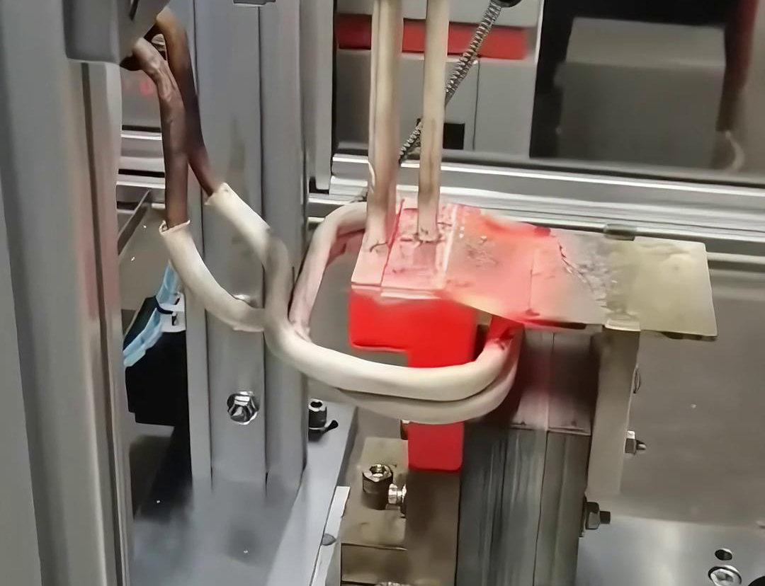 框架斷路器母排銅排的高頻焊接過程通過高頻自動(dòng)焊接技術(shù)