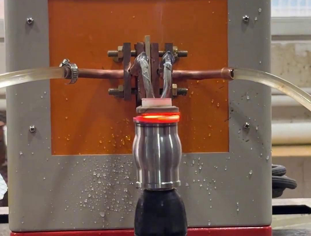 超高頻淬火設備對某產品平面旋轉淬火測試是確保產品質量和生產效率的重要環(huán)節(jié)