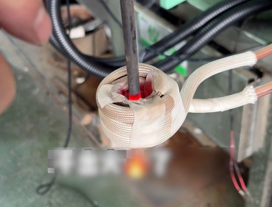 高頻感應(yīng)加熱機(jī)確實(shí)是一種非常高效的加熱設(shè)備，在多種金屬加工工藝中都有廣泛的應(yīng)用