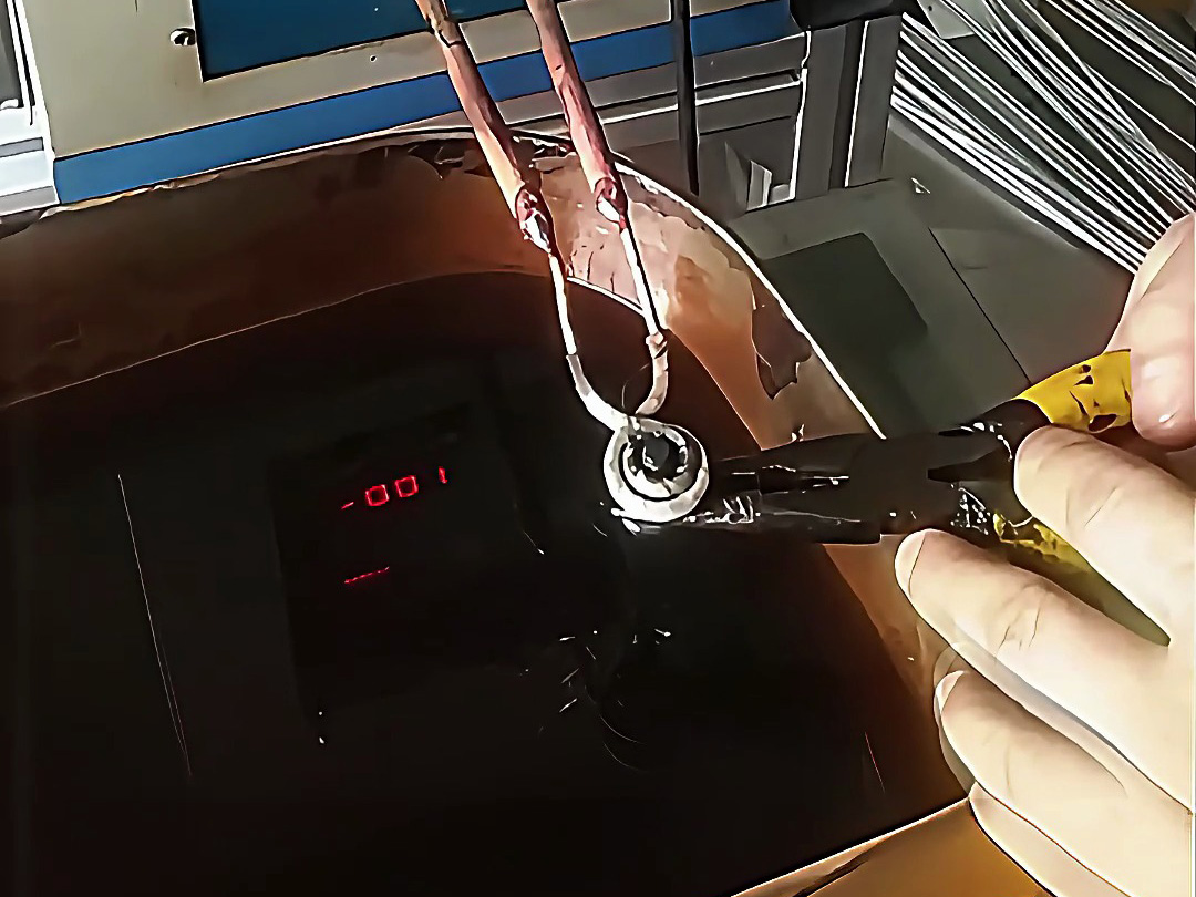 螺絲淬火熱處理：超高頻技術實現(xiàn) “堅固與抗崩斷” 平衡