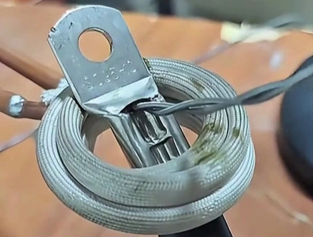 線束端子錫焊有必要嗎？銅鼻子高頻焊接全過程揭秘，高效可靠還環(huán)保！