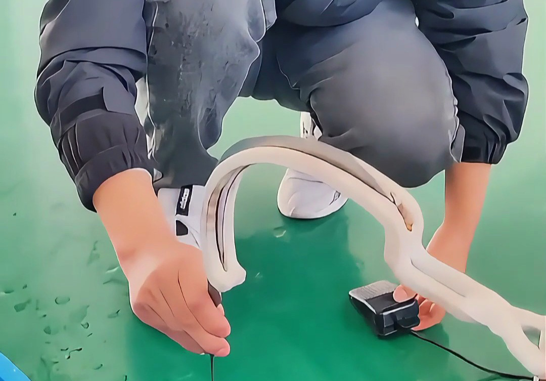 鐮刀淬火：傳統(tǒng)明火 VS 超高頻感應(yīng)，選對技術(shù)讓鐮刀又硬又韌！