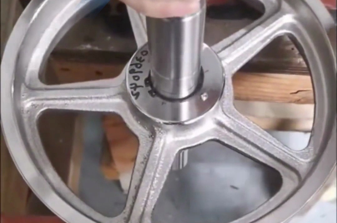 感應(yīng)加熱裝配全過程揭秘，高效精準的工業(yè)裝配技巧！