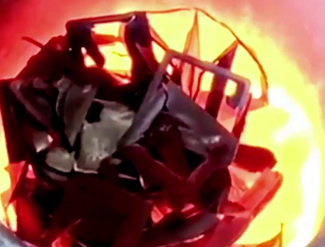 高頻熔煉爐，融化速度快，無明火，低耗節(jié)能環(huán)保