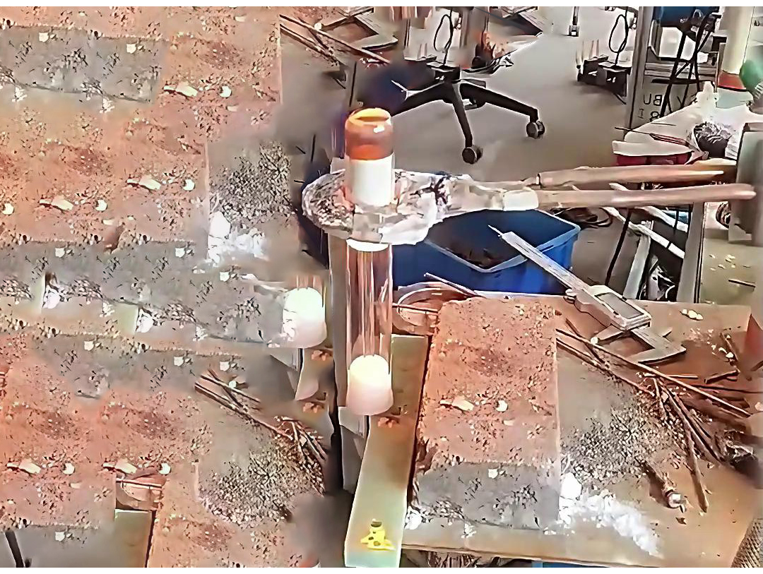 簡易真空熔煉爐，一般用在實驗室，教學演示使用