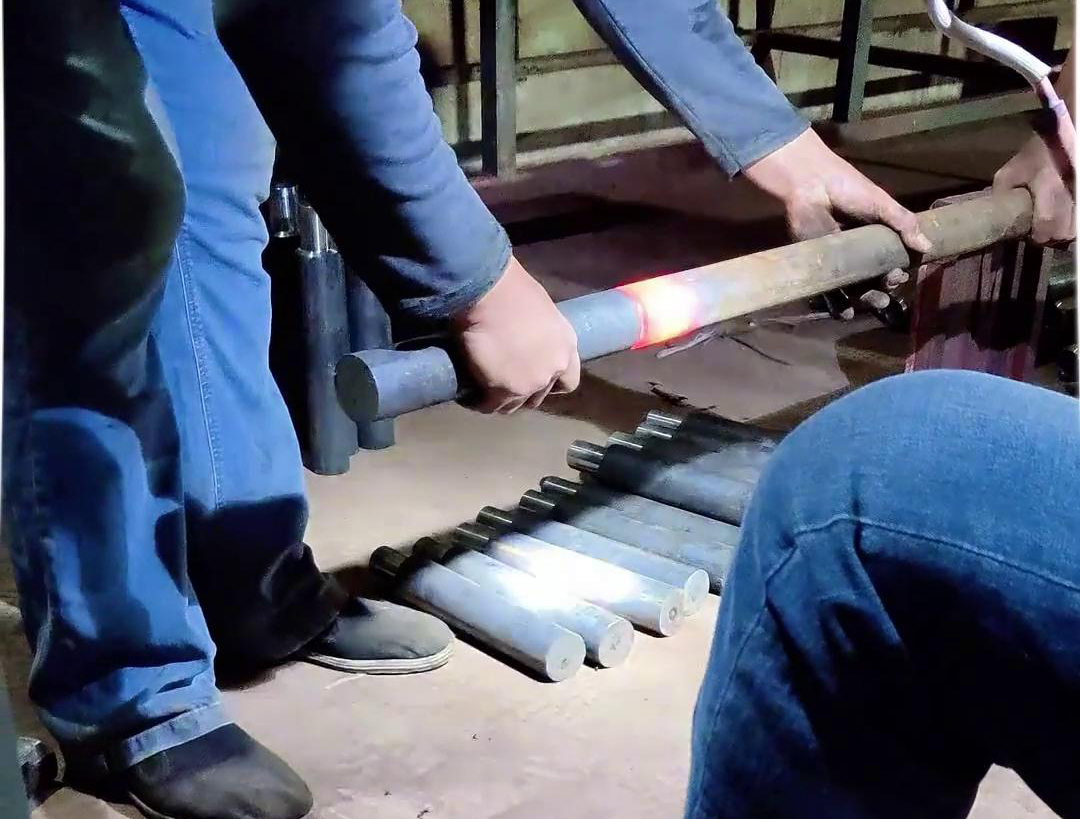 如何對(duì)軸類進(jìn)行熱裝配工藝？簡(jiǎn)單，一臺(tái)恒溫可控感應(yīng)加熱設(shè)備即可