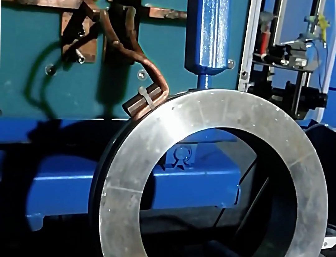 軌道輪輪轂淬火熱處理設(shè)備導(dǎo)軌輪高頻淬火機(jī)床