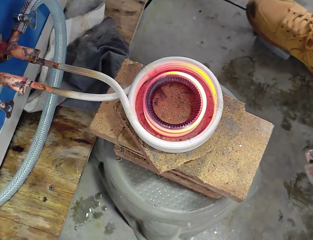 高頻淬火設(shè)備源頭生產(chǎn)廠家，支持任何類型產(chǎn)品工件非標(biāo)定制生產(chǎn)