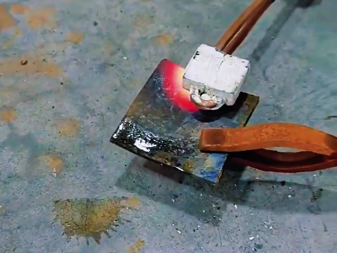 手持式高頻加熱機配合U型線圈在金屬加熱領(lǐng)域應(yīng)用