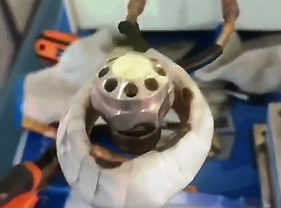 磁懸浮感應(yīng)加熱，這也是高頻機(jī)一種比較另類的加熱