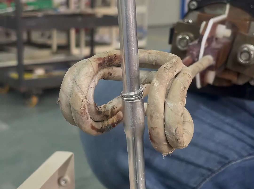 標(biāo)準(zhǔn)件鋁管焊接可以用火焰焊接方法，也可以使用手持式高頻焊機(jī)焊接