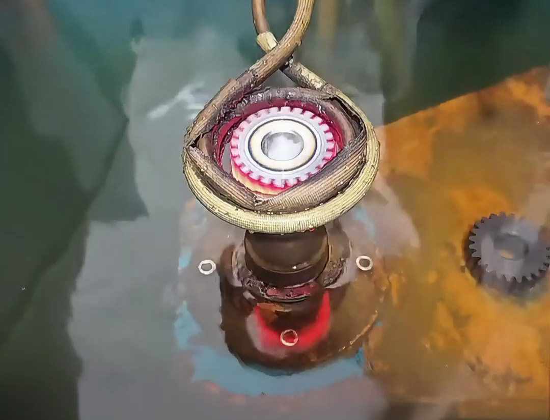 工業(yè)齒輪淬火全過程揭秘！自動(dòng)化熱處理工藝讓生產(chǎn)省事省力省人工了