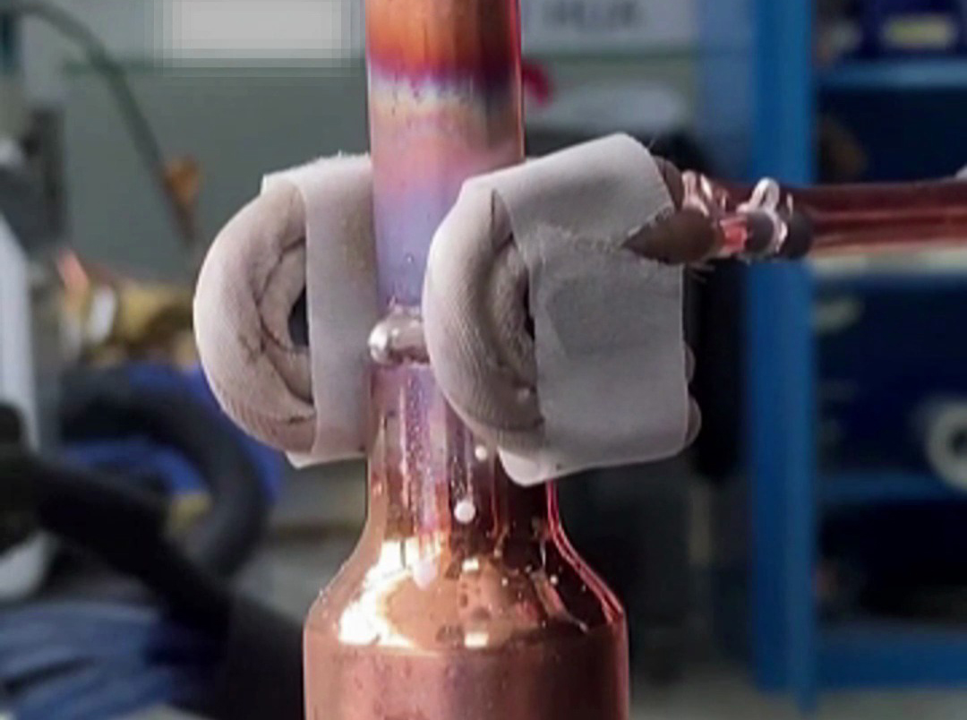 告別傳統(tǒng)火焰 高頻焊接安全新方式 無需明火的銅管焊接術(shù)，你見過嗎