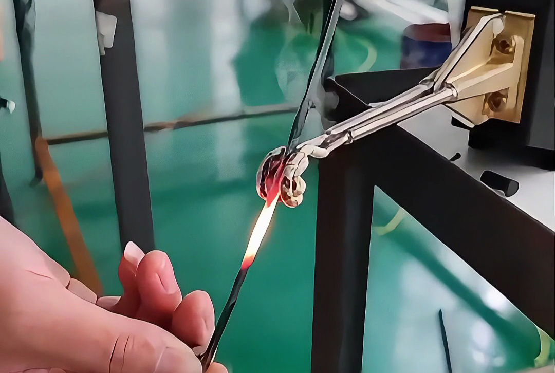 小功率大能量！6KW超高頻加熱機(jī)實(shí)測，焊接退火兩相宜！