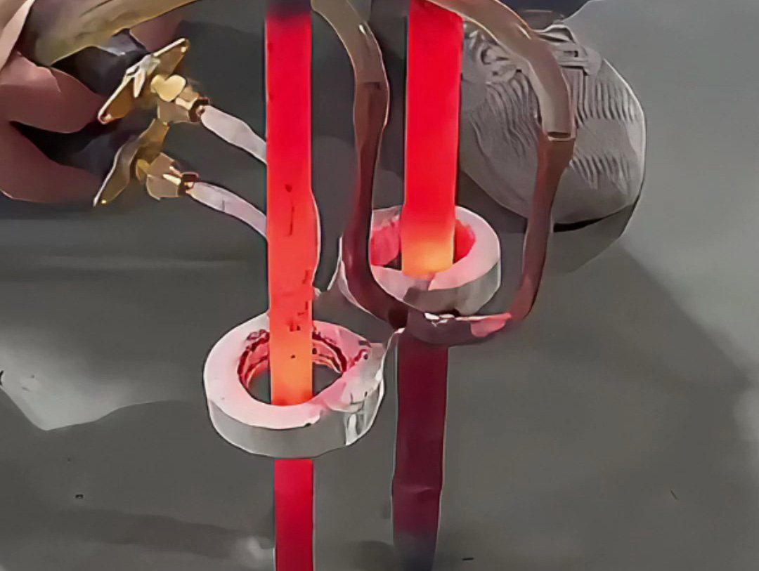 中頻高頻電源如何實(shí)現(xiàn)雙工位同步加熱？看完這個(gè)視頻你就懂了！